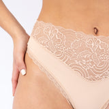Luxe Lace Bliss Thong Paz