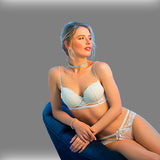Double sides thong in lace