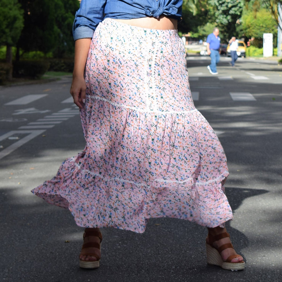 Skirt with design pink.